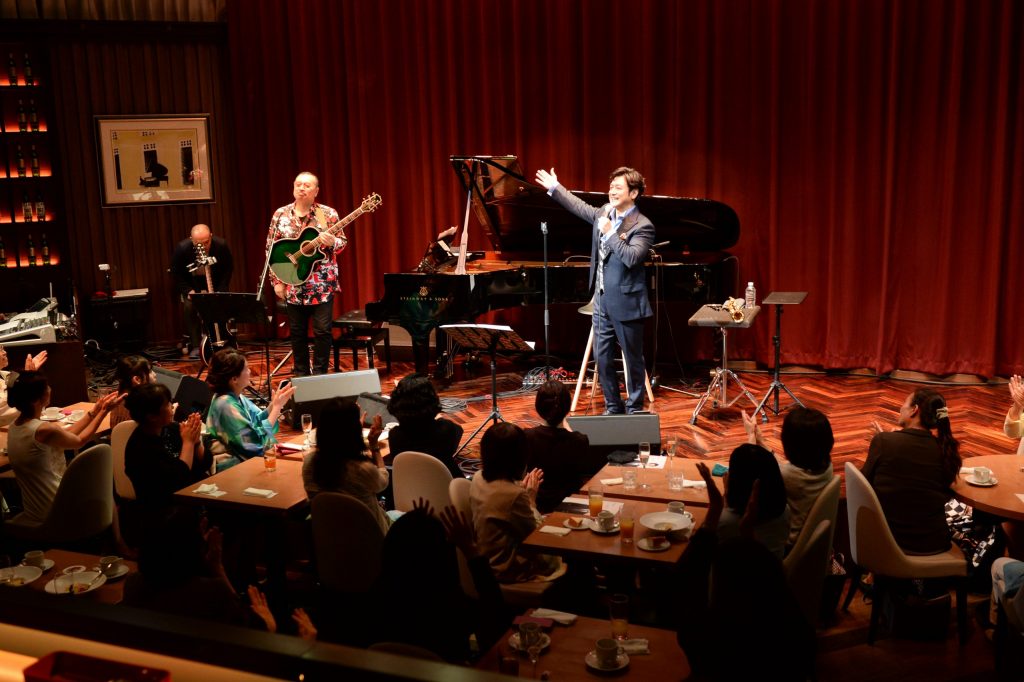 photo_live-1-1-scaled